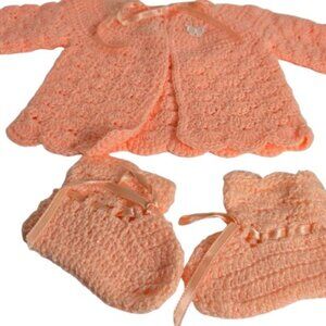 Hand Crocheted Newborn Peach Sweater & Booties Set – Soft Baby Gift Outfit
